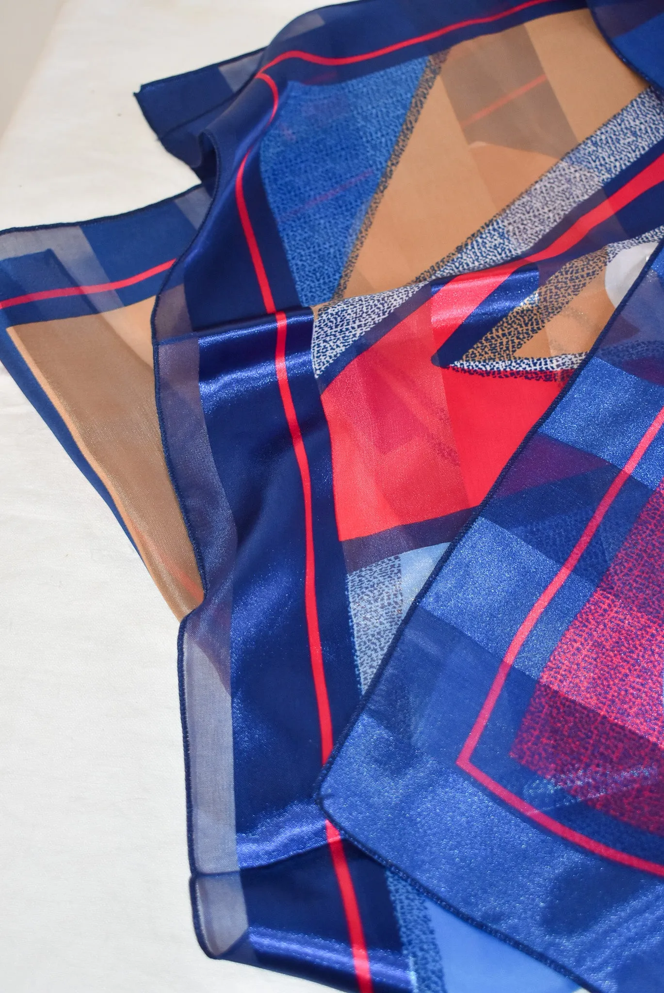 Funky red   blue art deco tie